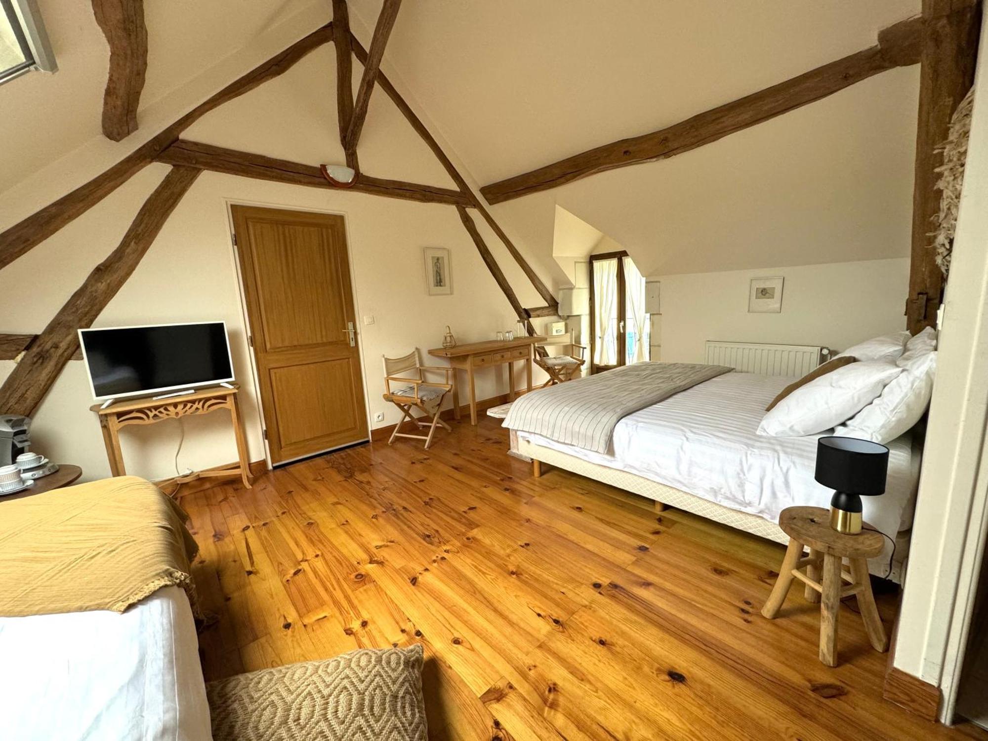 Le Moulin D Olivet Bed & Breakfast Orbigny Eksteriør bilde