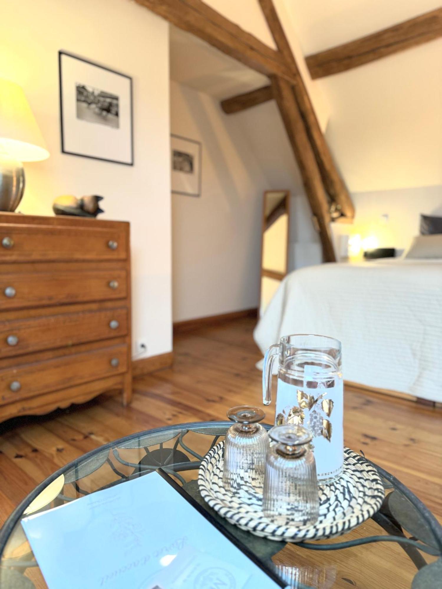 Le Moulin D Olivet Bed & Breakfast Orbigny Eksteriør bilde